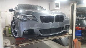 M-Pakket met M-Performance carbon frontlip